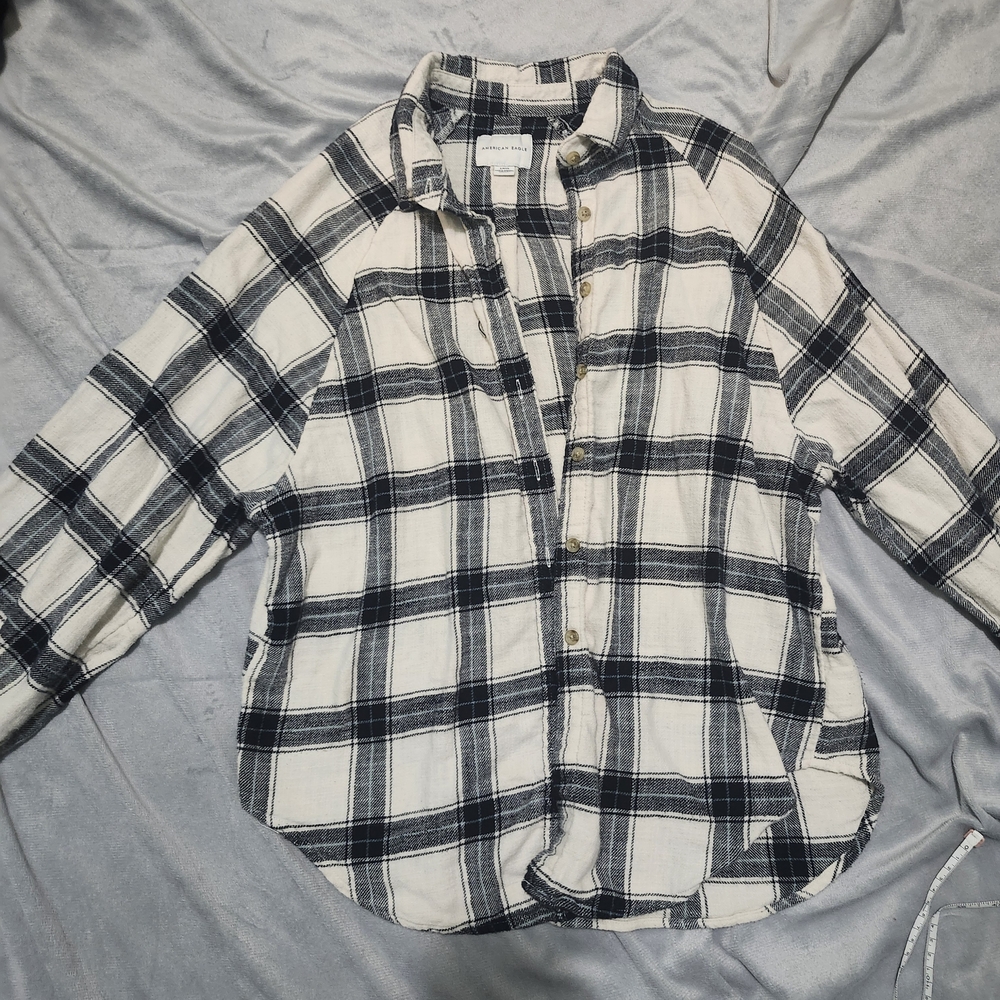 American Eagle Outfitters Black and White Plaid Shirt